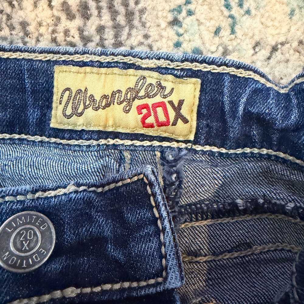Wrangler Kids Blue Jeans - Picture 5 of 5